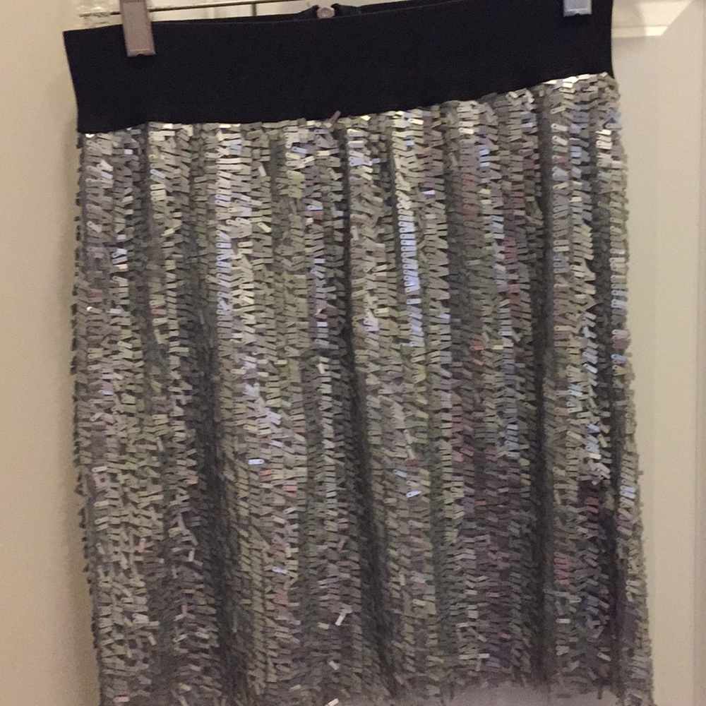Romeo & Juliet Couture sz M skirt